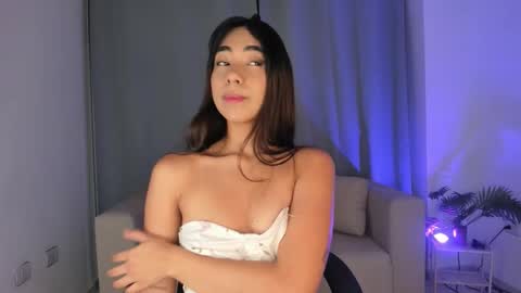 Snapshot of jvenuss chatting on November 9, 2025, 11:58 pm ees 3 online show from November 9, 2025, 11:58 pm