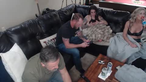 PussNBoots2016 online show from April 12, 2026, 2:05 am