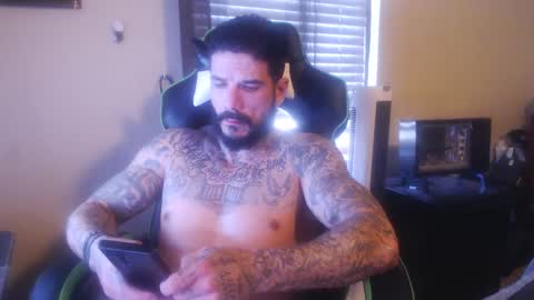 yoko8 online show from January 25, 2025, 9:04 pm