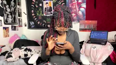 Aki Kim online show from January 18, 2026, 4:00 pm