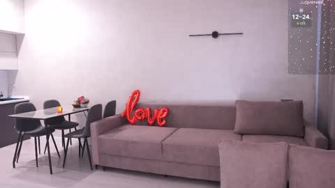 Amely online show from February 27, 2025, 5:13 am