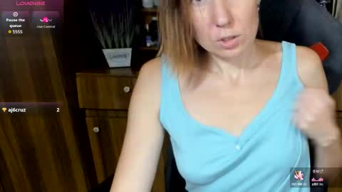 Snapshot of kaedialanh chatting on October 11, 2025, 10:03 am KaediaLang online show from October 11, 2025, 10:03 am