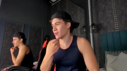 KAEL online show from November 21, 2025, 12:04 pm