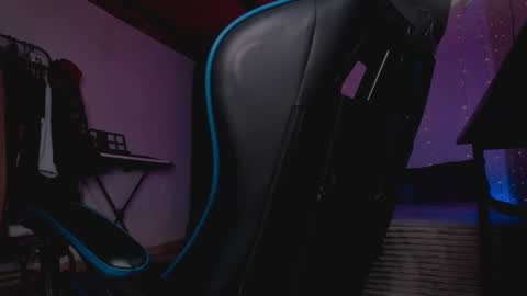 Snapshot of kael_owens chatting on November 9, 2025, 11:47 pm Kael Owens online show from November 9, 2025, 11:47 pm