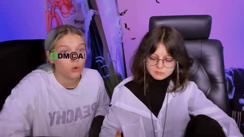 Snapshot of kaela_spell_ chatting on November 4, 2025, 8:19 pm kaela_spell_ online show from November 4, 2025, 8:19 pm