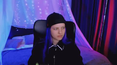 kaela_spell_ online show from June 2, 2026, 1:07 am