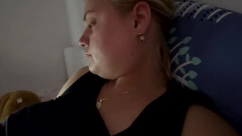 Snapshot of kaelia_daniel chatting on October 4, 2025, 2:15 pm Kaelia and Daniel online show from October 4, 2025, 2:15 pm
