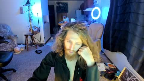 Kaiku77 online show from November 6, 2025, 7:31 am