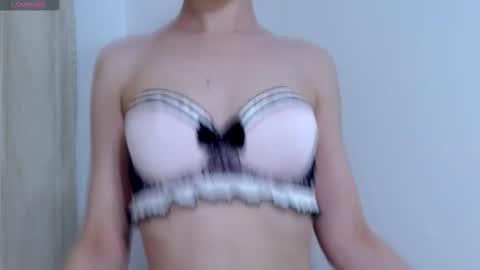 Kaila Lewis online show from October 2, 2025, 5:42 pm