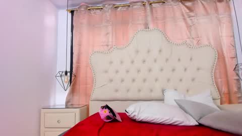 KailinANDrihky online show from October 25, 2025, 2:13 pm