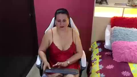 kaily jonness online show from October 15, 2025, 10:43 pm