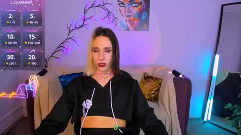 Snapshot of kaira_loo chatting on September 10, 2025, 6:19 pm Kiara online show from September 10, 2025, 6:19 pm
