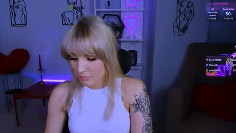 Snapshot of kaira_loo chatting on September 14, 2025, 7:35 pm Kiara online show from September 14, 2025, 7:35 pm
