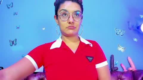 kaira_mosse_ online show from May 17, 2026, 11:50 am