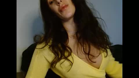 Snapshot of kairaember chatting on February 27, 2026, 10:32 pm Kaira Ember online show from February 27, 2026, 10:32 pm