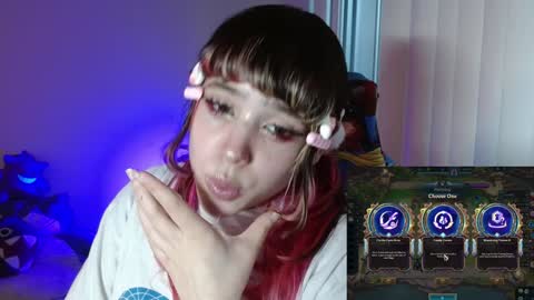 Snapshot of kairilovescumm chatting on January 14, 2025, 12:43 am Kairi online show from January 14, 2025, 12:43 am