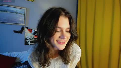 Snapshot of kairlune chatting on October 31, 2025, 10:11 pm Eshley online show from October 31, 2025, 10:11 pm