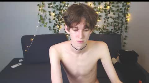 slutkai online show from September 12, 2025, 7:58 pm