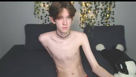 slutkai online show from September 27, 2025, 8:25 pm