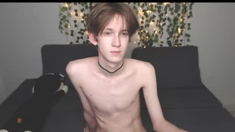 slutkai online show from September 29, 2025, 8:02 pm