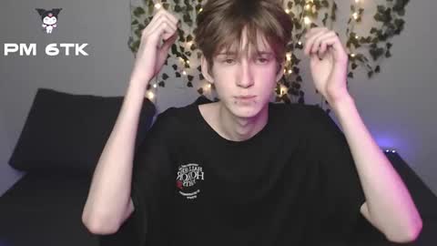 slutkai online show from October 22, 2025, 8:52 pm