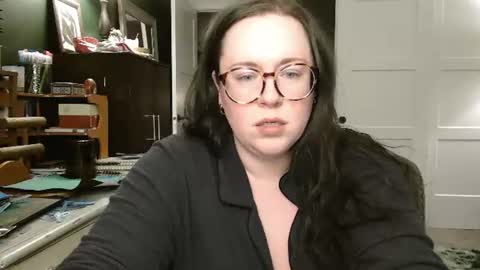 kaitrosss online show from June 19, 2026, 4:06 am