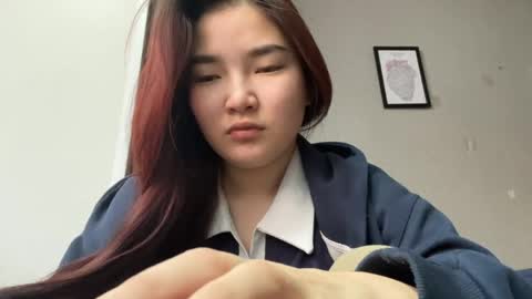 Sakura online show from April 20, 2026, 1:03 pm