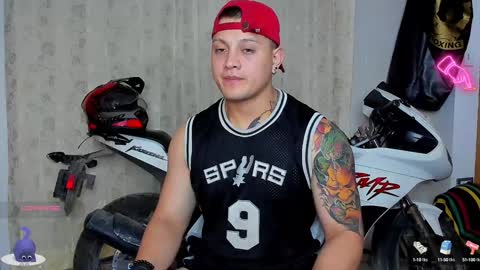 Snapshot of kaledd_musclee chatting on December 28, 2024, 11:48 pm Kaledd musclees room Master online show from December 28, 2024, 11:48 pm