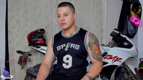 Snapshot of kaledd_musclee chatting on December 29, 2024, 3:22 am Kaledd musclees room Master online show from December 29, 2024, 3:22 am