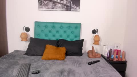 kalifa_latin online show from February 17, 2026, 7:53 pm