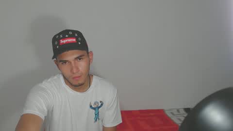 kalifah_ online show from April 9, 2026, 12:32 pm