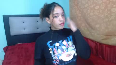 Snapshot of kalipso_n_jones chatting on December 17, 2024, 4:53 pm Kalipso and Jones online show from December 17, 2024, 4:53 pm