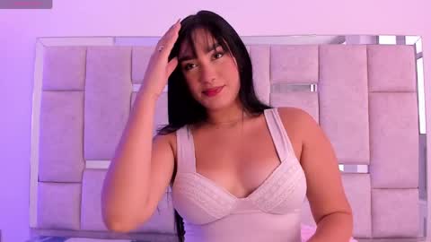 Snapshot of kalisweet_ chatting on April 13, 2026, 5:07 pm Kali online show from April 13, 2026, 5:07 pm