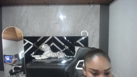 Snapshot of kamala_a chatting on October 4, 2025, 2:42 am Kamala. Live 2100 - 600 online show from October 4, 2025, 2:42 am