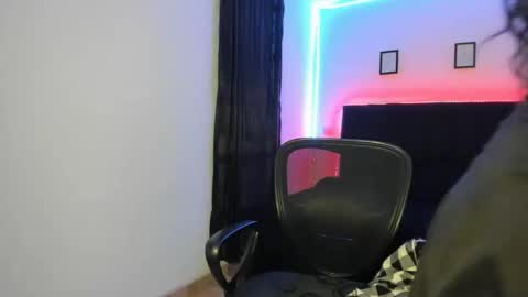 Online 800 to 1400 online show from May 28, 2026, 11:57 pm