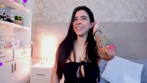 Kamila Betancourt online show from March 17, 2026, 1:14 pm