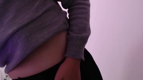 kamilew online show from September 11, 2025, 6:52 pm