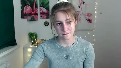 kamilla_love_ online show from October 13, 2025, 1:33 pm