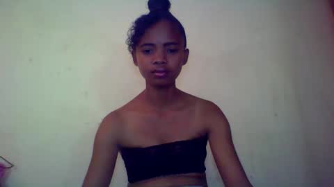 Snapshot of kamillah69 chatting on November 9, 2025, 4:22 am kamillah69 online show from November 9, 2025, 4:22 am