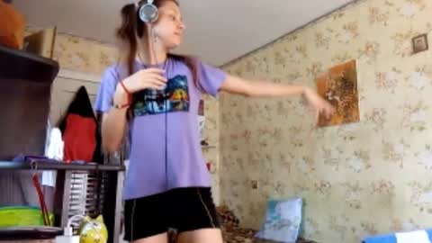 Mari  Simmons online show from September 12, 2025, 7:19 am