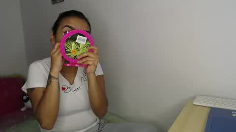 kammy   y   camila online show from October 22, 2025, 8:52 pm