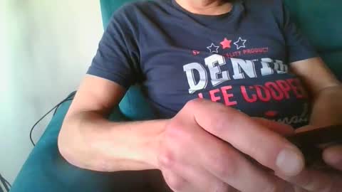 Mario online show from December 16, 2025, 1:27 pm