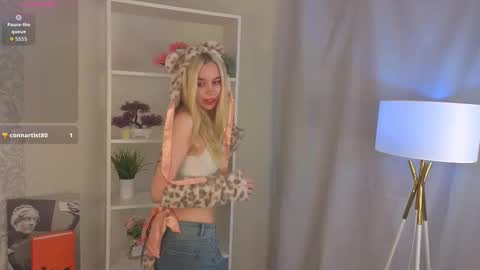 Alice online show from October 13, 2025, 3:39 am