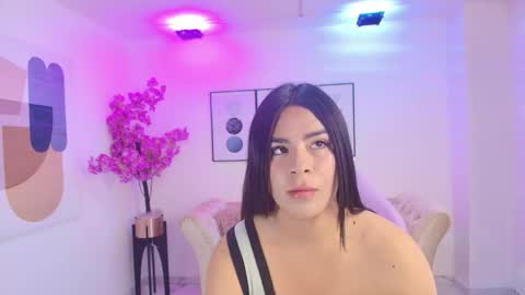 Kaori online show from December 18, 2025, 12:33 pm