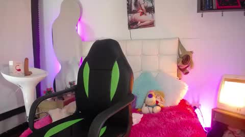 kaoz_33 online show from January 23, 2025, 8:45 pm