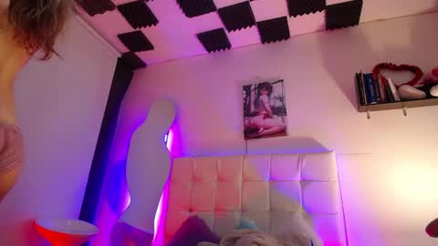 kaoz_33 online show from March 2, 2025, 11:20 pm