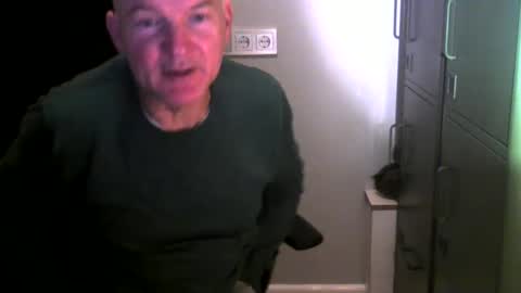 Snapshot of kapitein_rob chatting on December 23, 2024, 6:00 am Robbie online show from December 23, 2024, 6:00 am