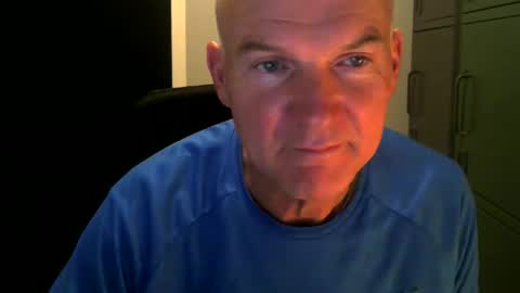 Robbie online show from December 4, 2025, 9:34 pm