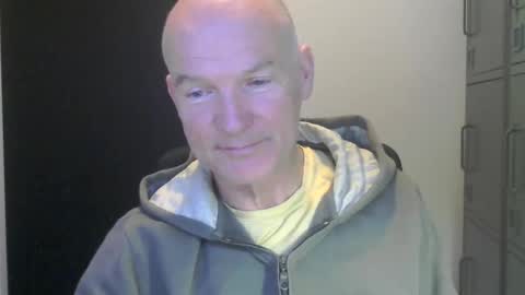 Robbie online show from April 5, 2026, 5:15 am