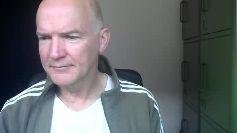 Robbie online show from April 19, 2026, 5:29 am